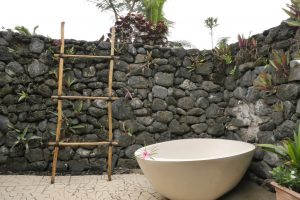 Island style tub for vacationers looking to relax in a top diving resort in Fiji